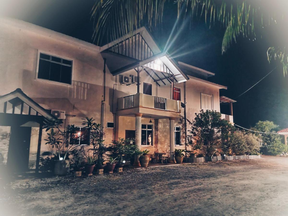 Kurau Inn Farmstay Kuala Kurau Exterior foto